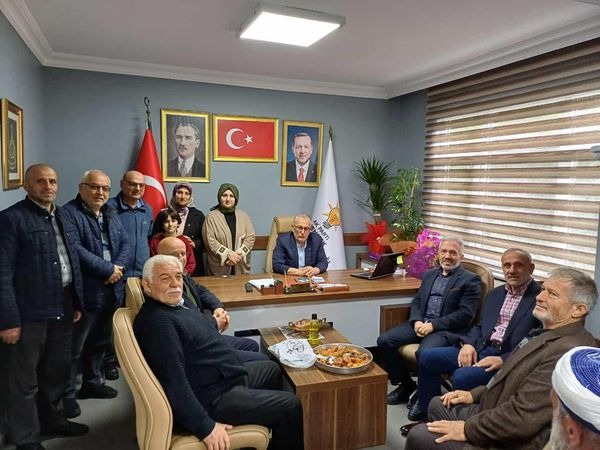 Sofuoğlu Ak Parti Hendek İlçe Teşkilatını Ziyaret Etti 