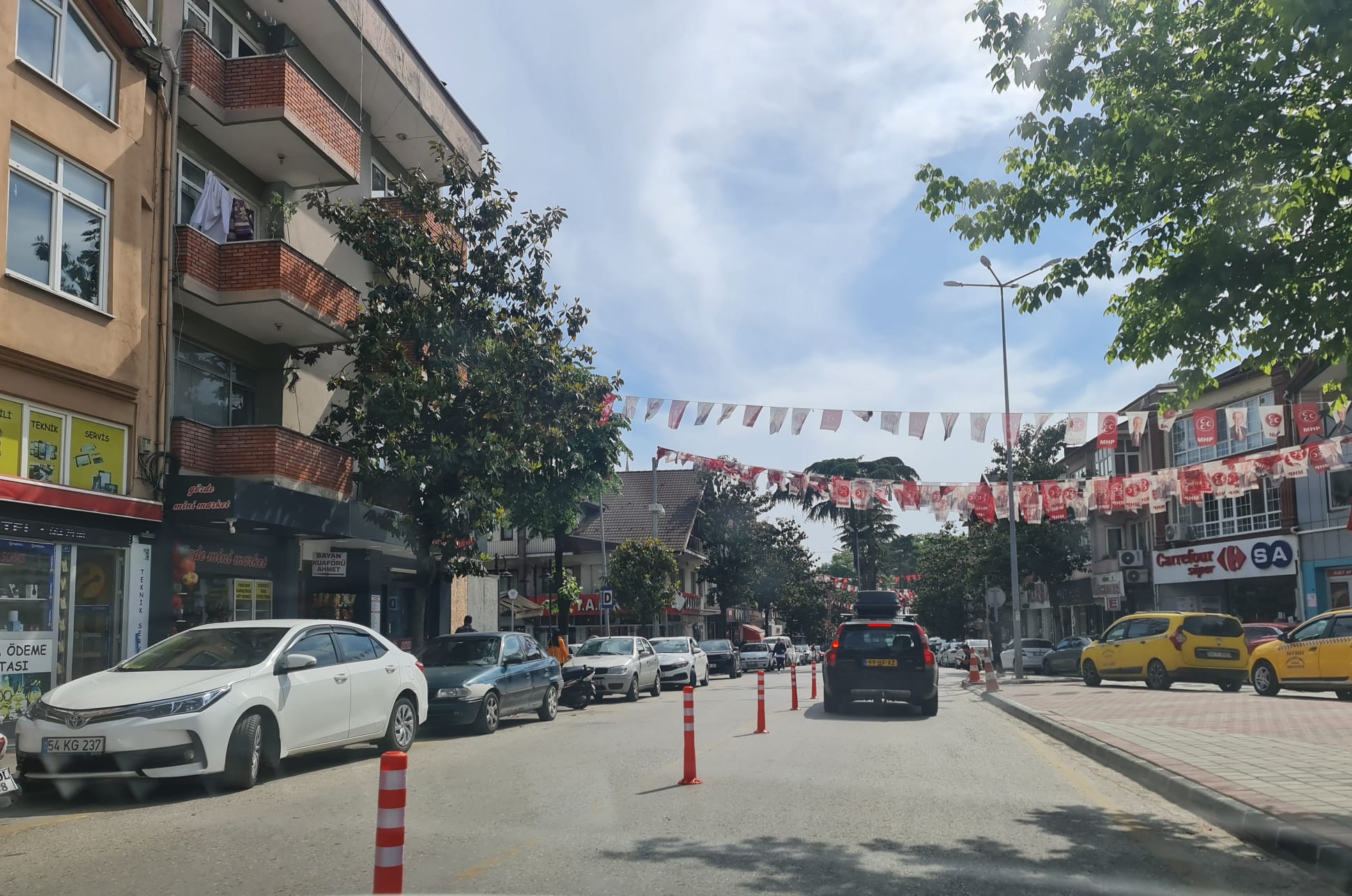 Osman Yılmaz Caddesi’nde Dubalar Yeniden Takıldı