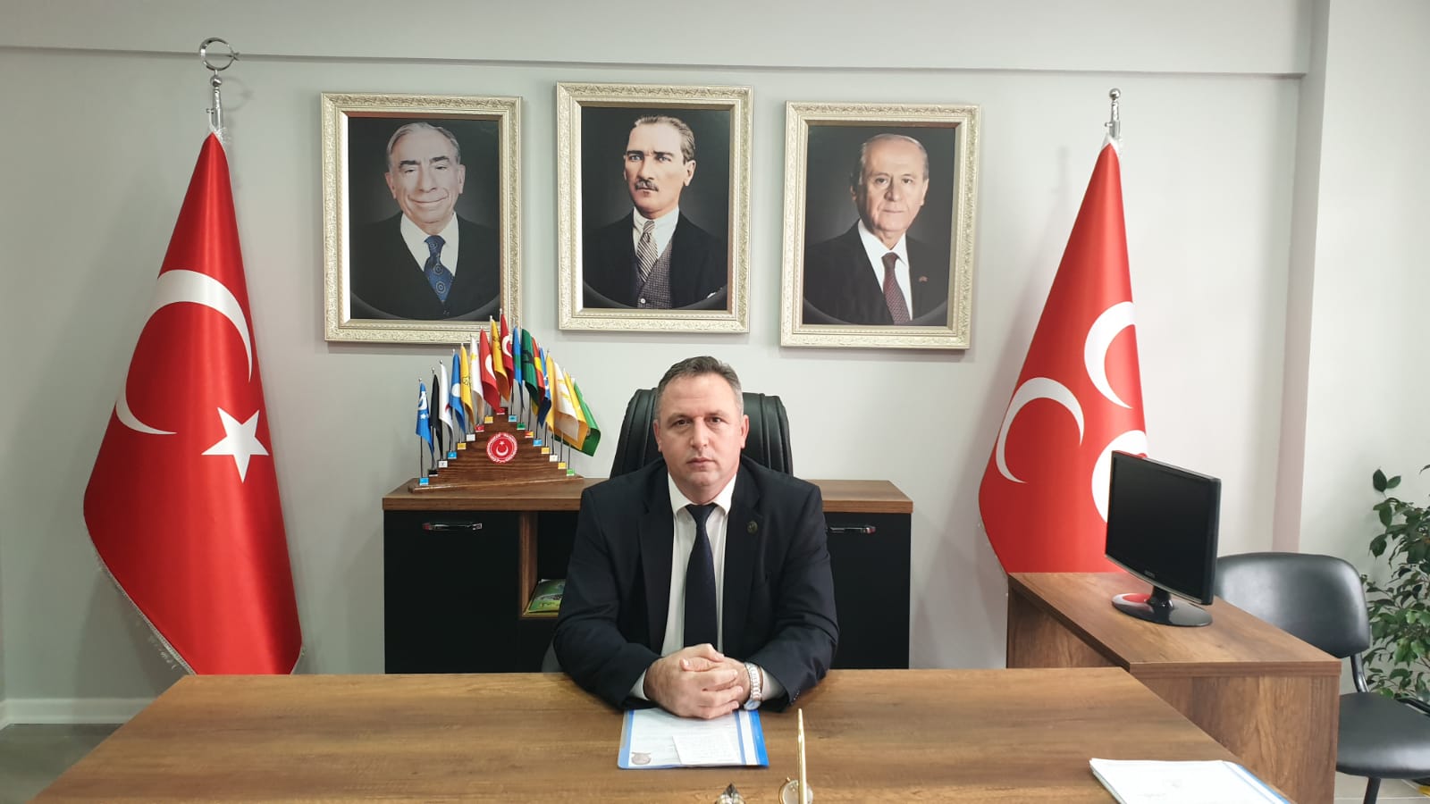 MHP Hendek'ten Atatürk ve Türk Bayrağının unutulmasına tepki