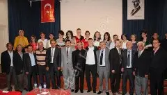Atikehanim ilköğretimden şiir dinletisi