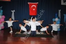 Haber: Noksel ilköğretimin ana sinifi minikleri coştu - Öne Çıkan