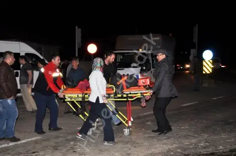 Hendek’te kaza 3 yarali