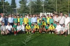 Yaz kuran kursu futbol turnuvanin şampiyonu yeşilyurt