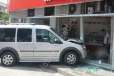 Haber: Hendek'te özel araç bir anda kasap dükkanina girdi - Öne Çıkan