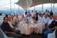 Haber: Kamyoncular kooperatifi iftar verdi - Öne Çıkan