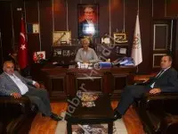 Haber: Ayhan ve inci’den , ispiroğlu’na teşekkür ziyareti - Öne Çıkan