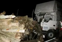 Hendek'te kaza biri ağir üç kişi yaralandi