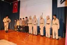 Haber: Hendek imam hatip lisesi şehitleri andi - Öne Çıkan
