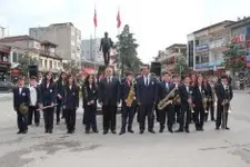 Haber: Minik bandocular törenlerde yerini alacak - Öne Çıkan
