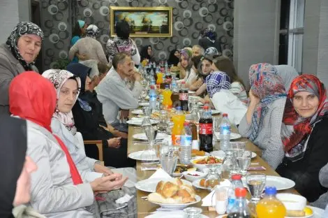 Haber: Ak parti hendek kadin kollari ve aileleri iftarda buluştular - Öne Çıkan