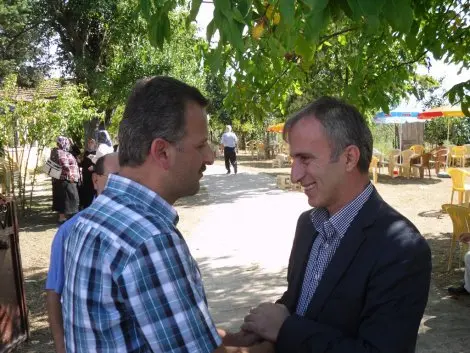 Haber: Karakadi,cemiyetlere katilmayi ihmal etmiyor - Öne Çıkan