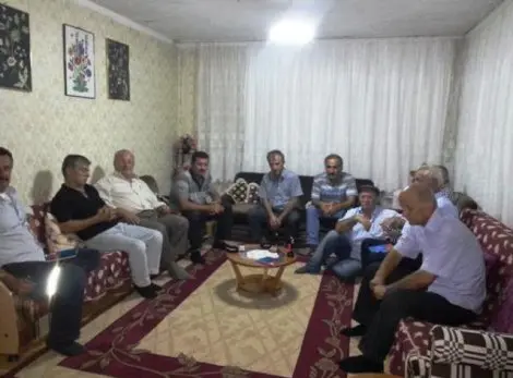 Haber: Karakadi ve çalişma arkadaşlari köylerde - Öne Çıkan