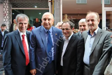 Haber: Keleş ,bayramin 3.günüde ziyaretlerini sürdürdü - Öne Çıkan
