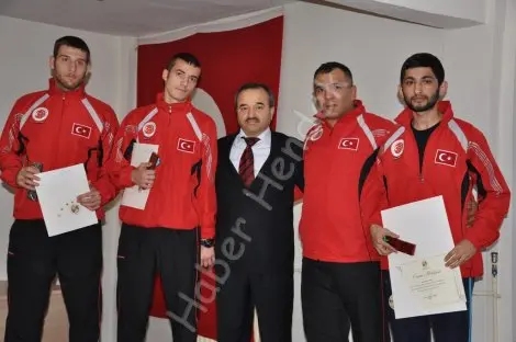 Haber: Muay thai sporcularina onur ödülü - Öne Çıkan