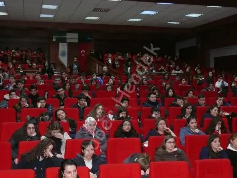 Haber: Eğitim fakültesi öğrencilerinden lise öğrencilerine destek - Öne Çıkan