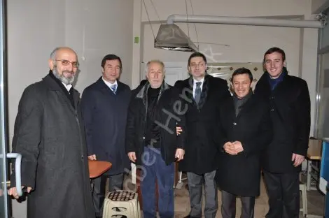 Haber: Bedir,pazaryeri esnafini gezdi - Öne Çıkan