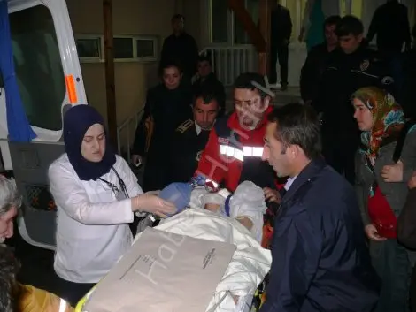 Haber: Dolmuşa çarpan motorsiklet sürücüsü ağir yaralandi - Öne Çıkan