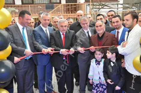 Haber: Belediye başkan adaylarini buluşturan açiliş - Öne Çıkan