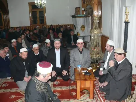 Haber: Mevlit kandililinde camiler doldu taşti - Öne Çıkan