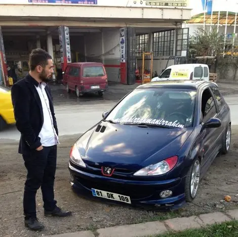 Haber: Düğün davetiyesini dağitirken kazada hayatini kaybetti - Öne Çıkan
