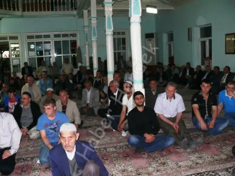 Haber: Hendek ülkü ocaklari şehitler için mevlit okuttu - Öne Çıkan