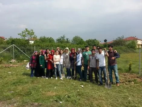 Haber: Fidanlar toprakla buluştu - Öne Çıkan