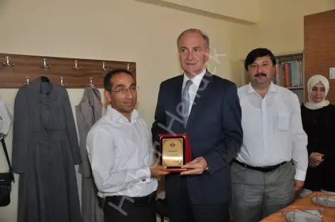 Hendek imam-hatip ortaokulu kalitesini tescilledi