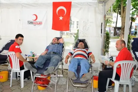 Haber: Beşir derneğinin düzenlediği kan bağişi kampanyasina yoğun ilgi - Öne Çıkan