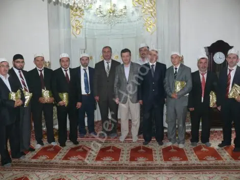 Haber: Ezan okuma yarişmasi birincisi geyve’den - Öne Çıkan