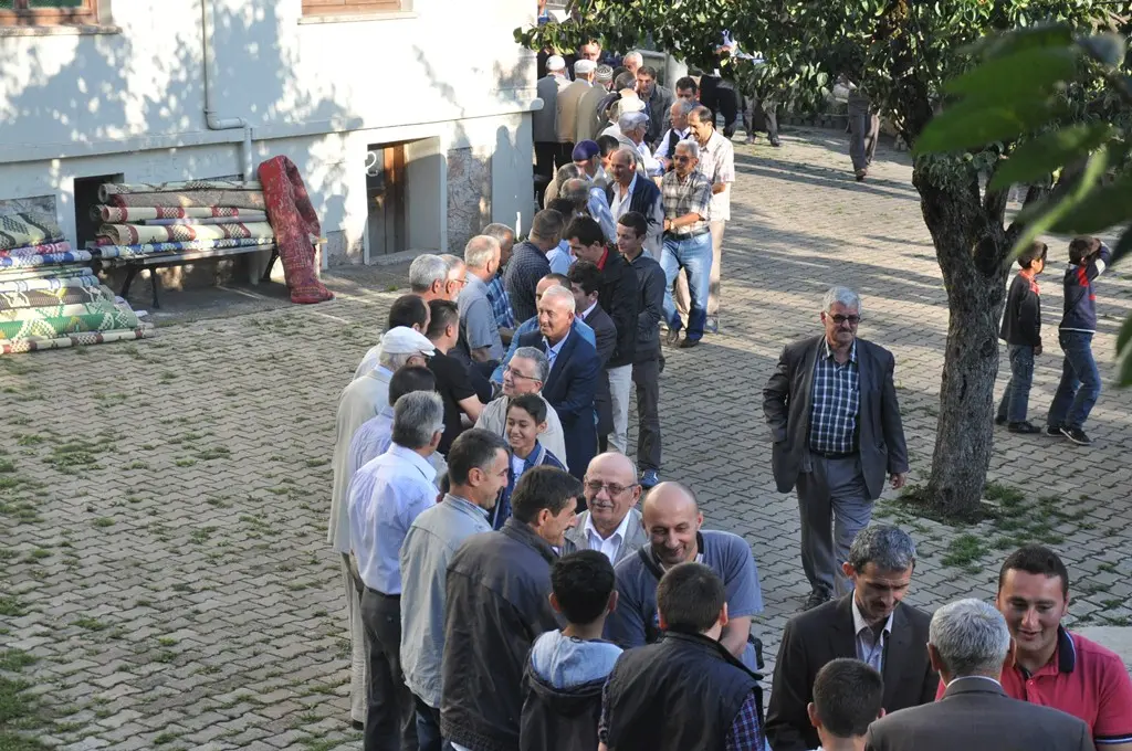 Haber: Bayramlaşma geleneği 106 yildir devam ediyor. - Öne Çıkan