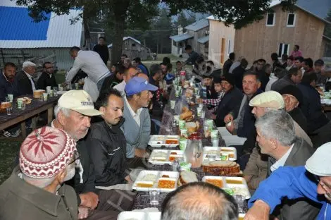 Haber: Yaylacilar zirvede iftarda buluştu - Öne Çıkan