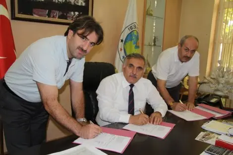 Haber: Hendek belediyesi’nde imzalar atildi - Öne Çıkan