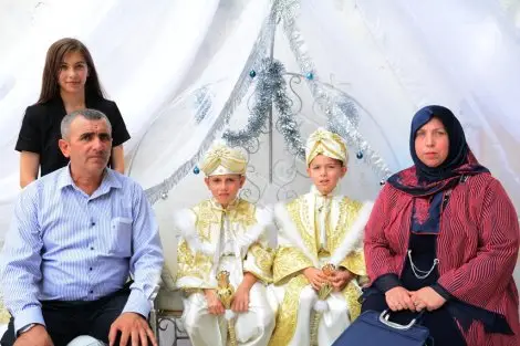 Talha ve talip delikanli oldu