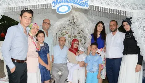 Saraç ailesinin şehzadesi mikail delikanli oldu