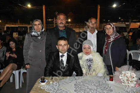 Haber: Asli ile ümit dünya evine girdi - Öne Çıkan