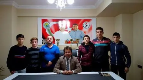 Haber: Hendekli güreşçiler yola çikti - Öne Çıkan