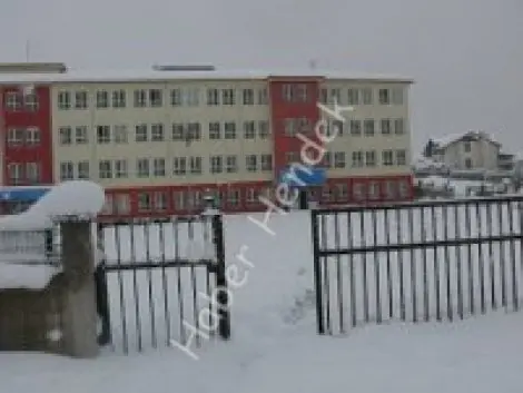 Haber: Hendekte tüm okullar tatil - Öne Çıkan