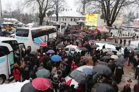 Yeni yil’in ilk umre kafilesi hendek’ten