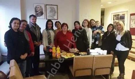 Haber: Chp kadin kollari başkanina sürpriz doğum günü - Öne Çıkan