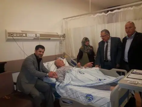 Haber: Sofu , firsat buldukça hasta ziyaretlerini de ihmal etmiyor. - Öne Çıkan