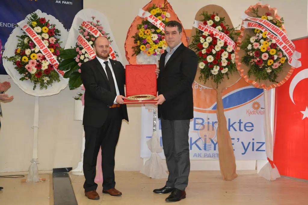 Haber: Ak Parti Hendek Gençlik Kollarında Yeni Başkan Muhammet Erci - Galeri-6
