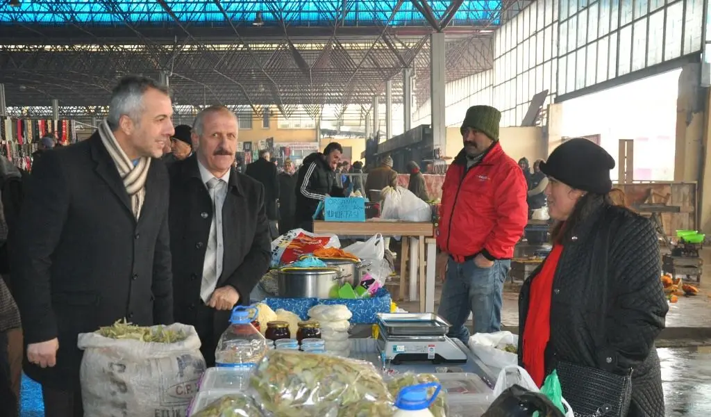 Haber: Babaoğlu Pazaryeri esnafını gezdi - Galeri-2