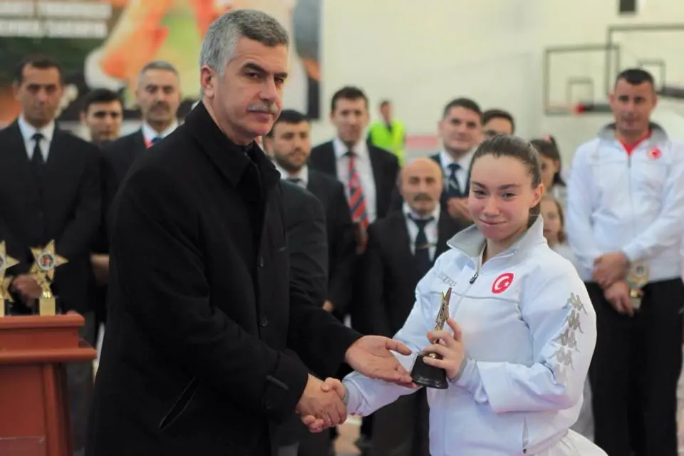Haber: Karateciler Gaffar Okkan’ı Unutmadı - Galeri-3