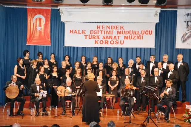 Hendek'te Muhteşem Türk Sanat Müziği Konseri