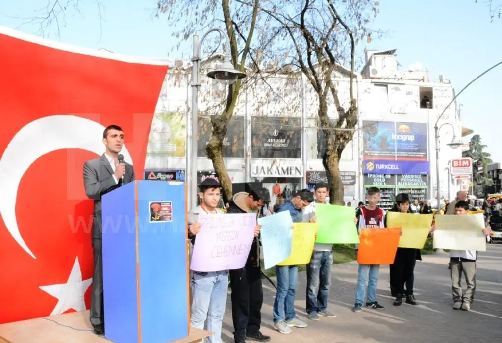 Haber: Hendek’te Peygambere hakaret kınandı - Galeri-1