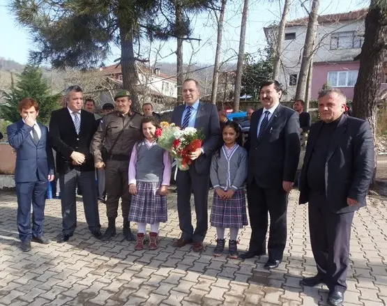 Haber: Öğrenciler Karnelerini aldı - Galeri-1