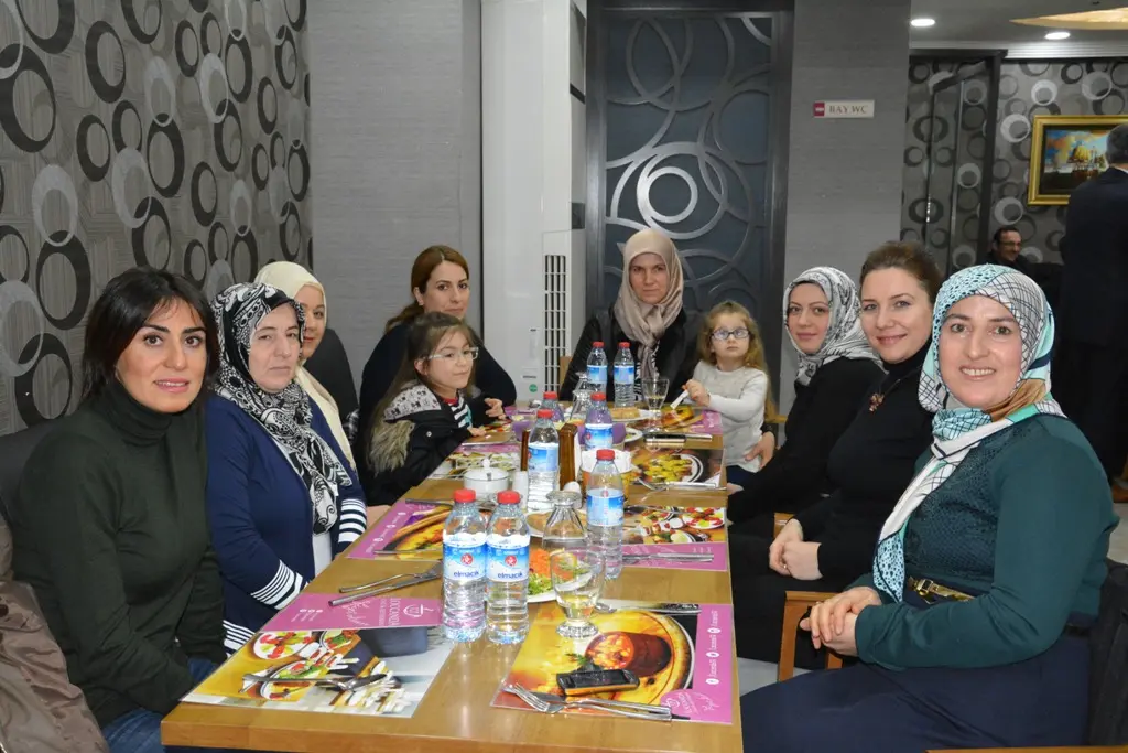 Haber: MHP Hendek İlçe Teşkilatı yemekte bir araya geldi - Galeri-3