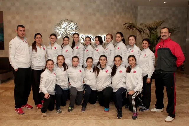 Karate Bayan Milli Takım Avrupa Şampiyonası'na Hazır