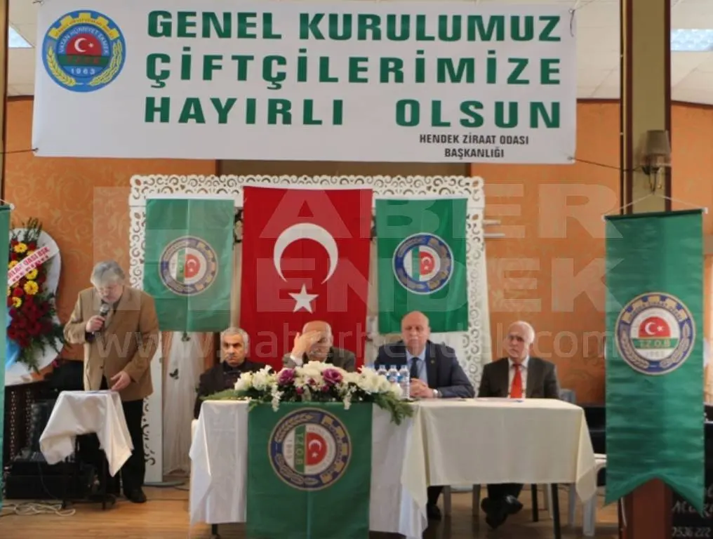 Haber: Hendek Ziraat Odasında Hayri Duran Güven Tazeledi - Galeri-1