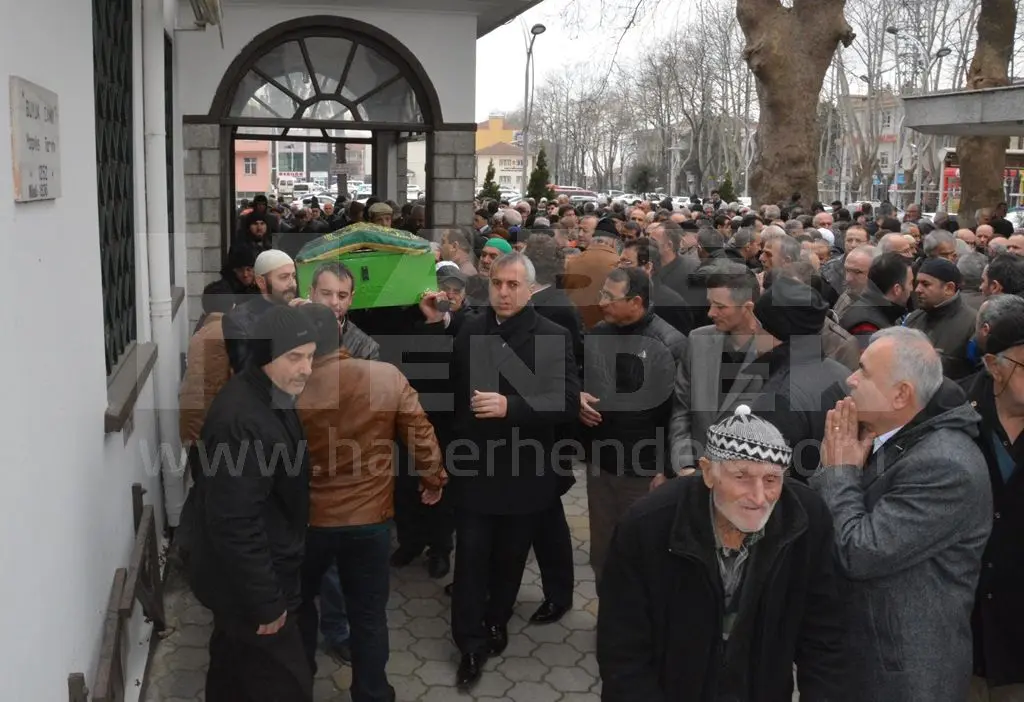 Haber: Babaoğlu’nun Dayısı Orhan Temiz Dualarla Son Yolculuğuna Uğurlandı - Galeri-2